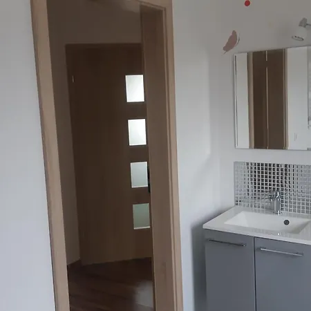 Wygodny, nowy dom całoroczny 8km od centrum miasta